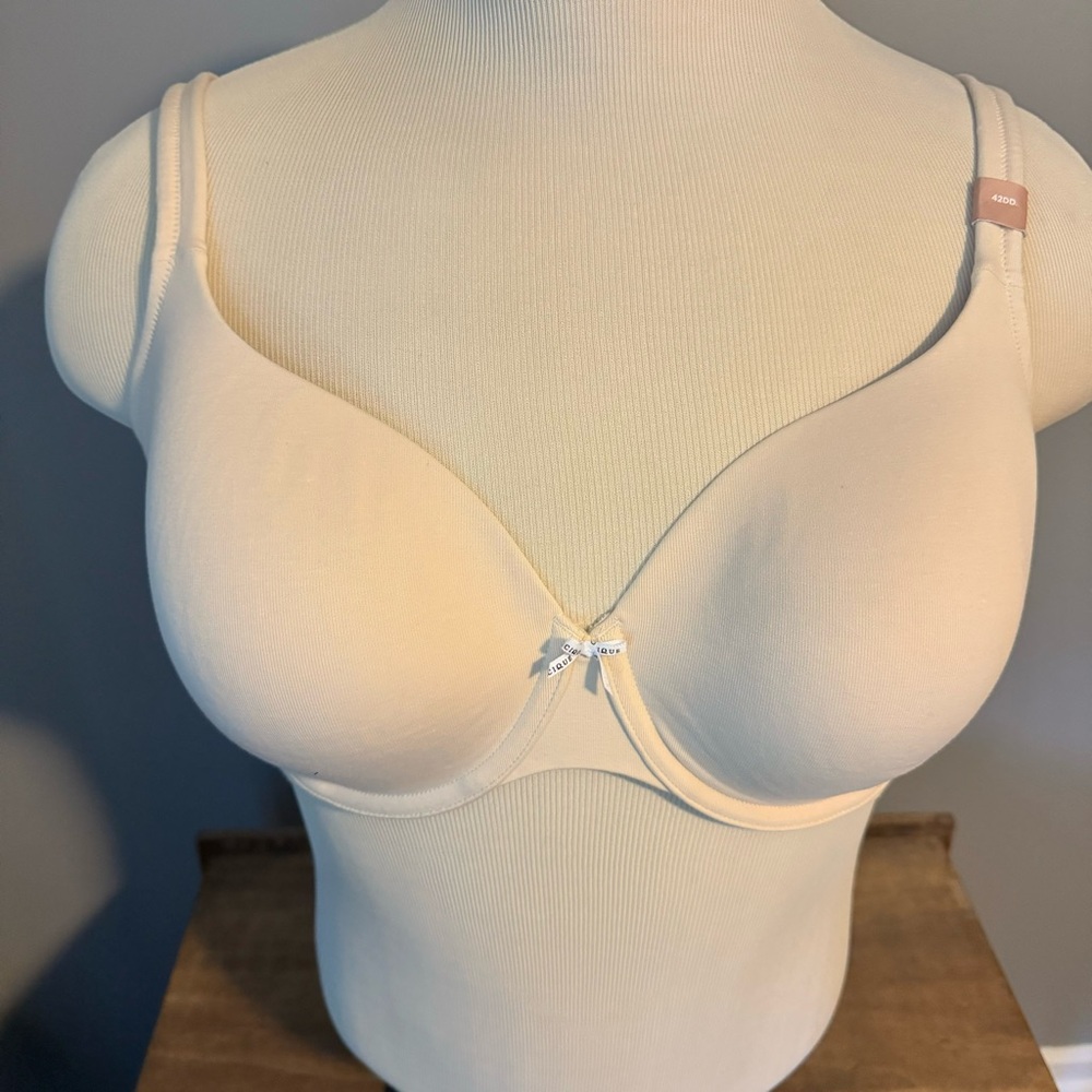 Lane Bryant Cacique 42DD Lightly Lined T Shirt Bra Off White